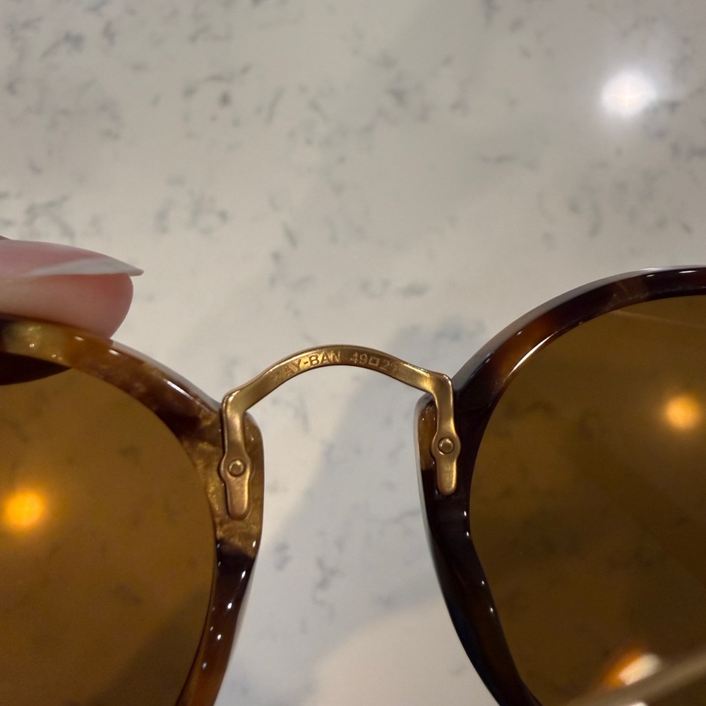 Ray-Ban Tortoise Brown Round Sunglasses - Picture 8 of 10